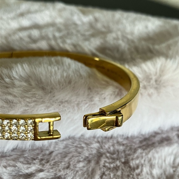 ♠️ KATE SPADE New York ♠️ Heavy Metals goldtone Pave hinged bangle bracelet EUC - Picture 10 of 12